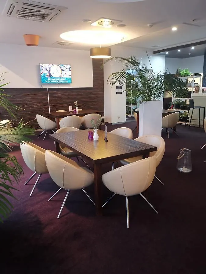 Apartament Prywatny Salon Z Aneksem Kuchennym I Sypialnia W Hotelu Diva Kolberg